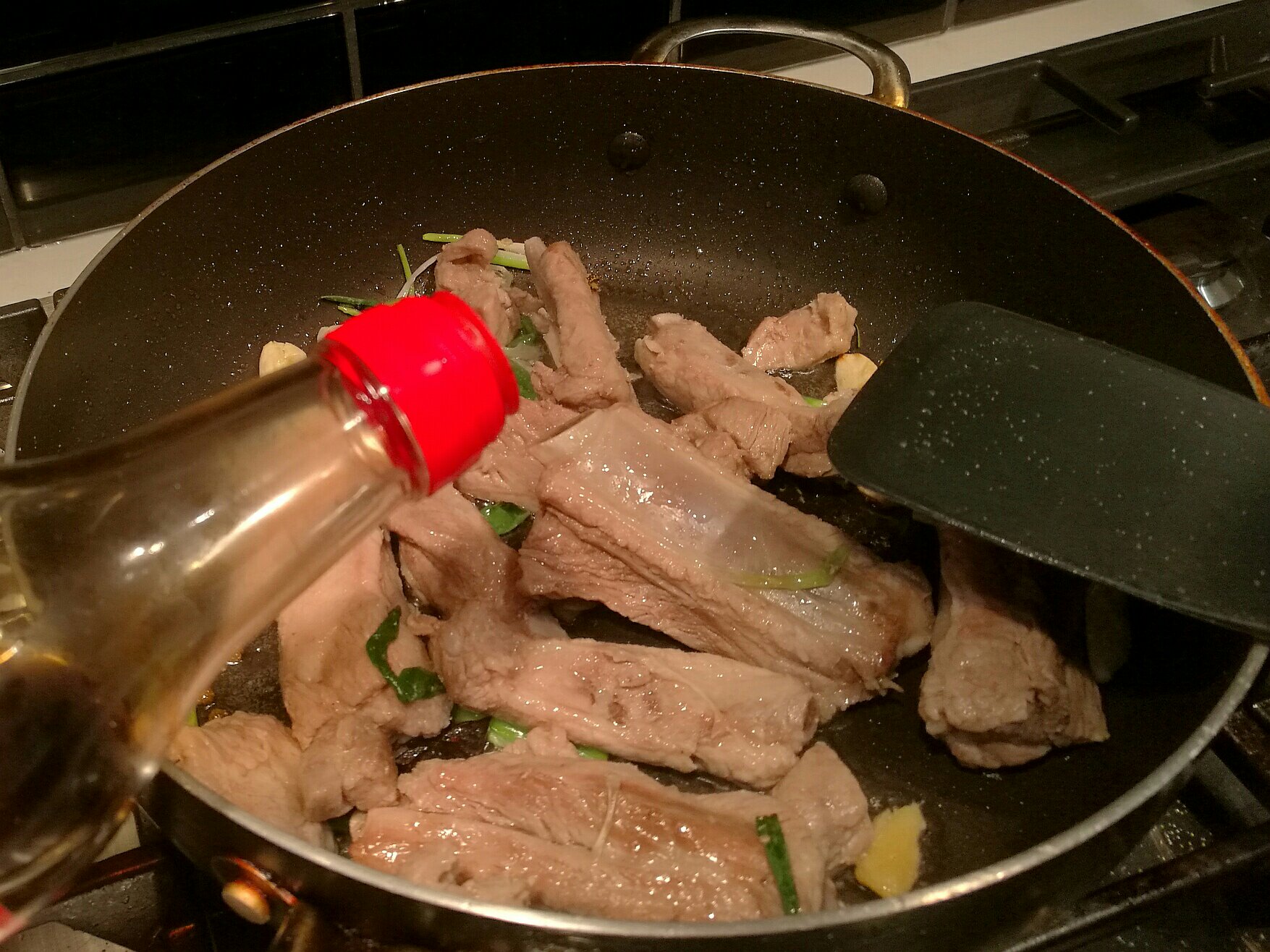 腐乳燒排骨土豆胡蘿卜的做法 步骤4