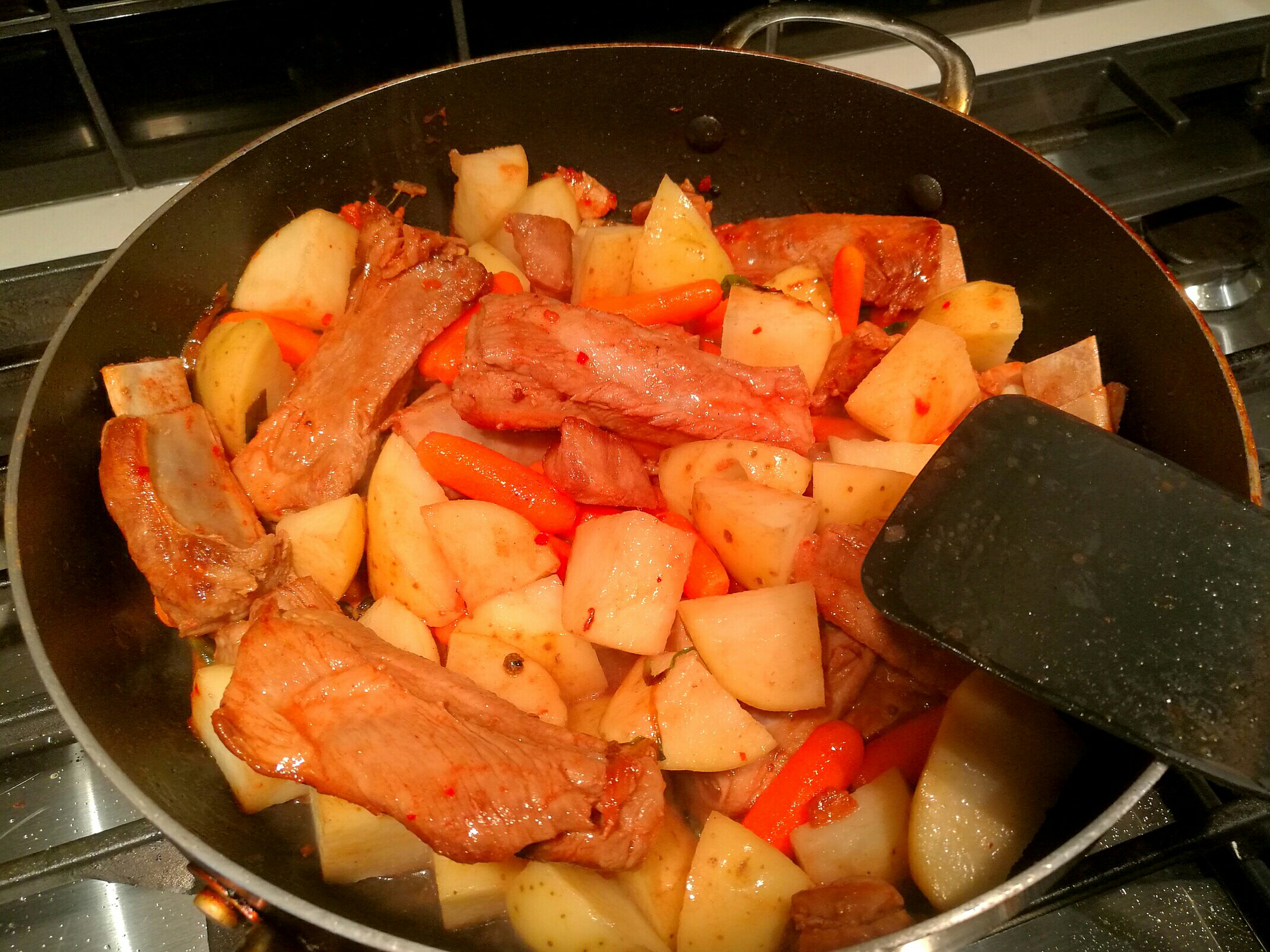 腐乳燒排骨土豆胡蘿卜的做法 步骤6