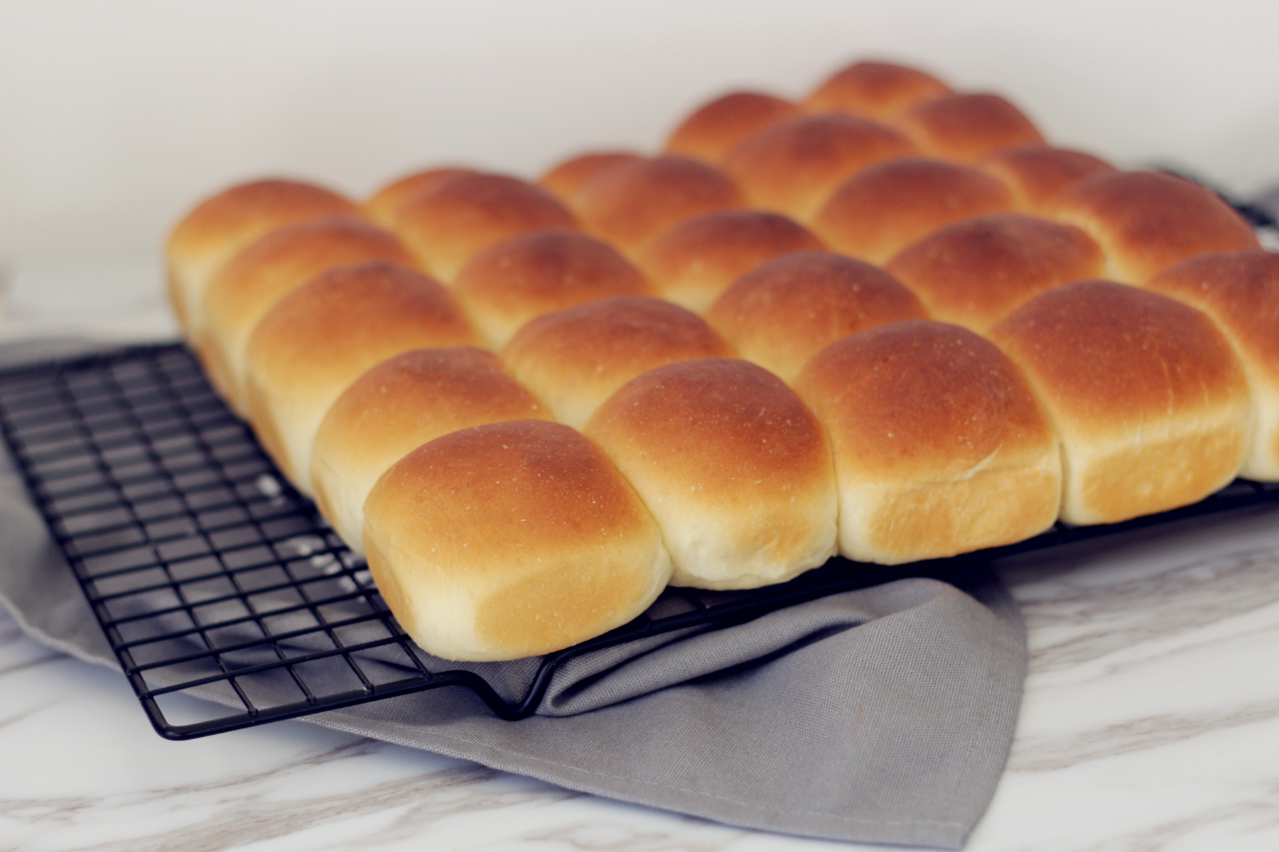 煉乳夾心小面包 中種法的做法 步骤12