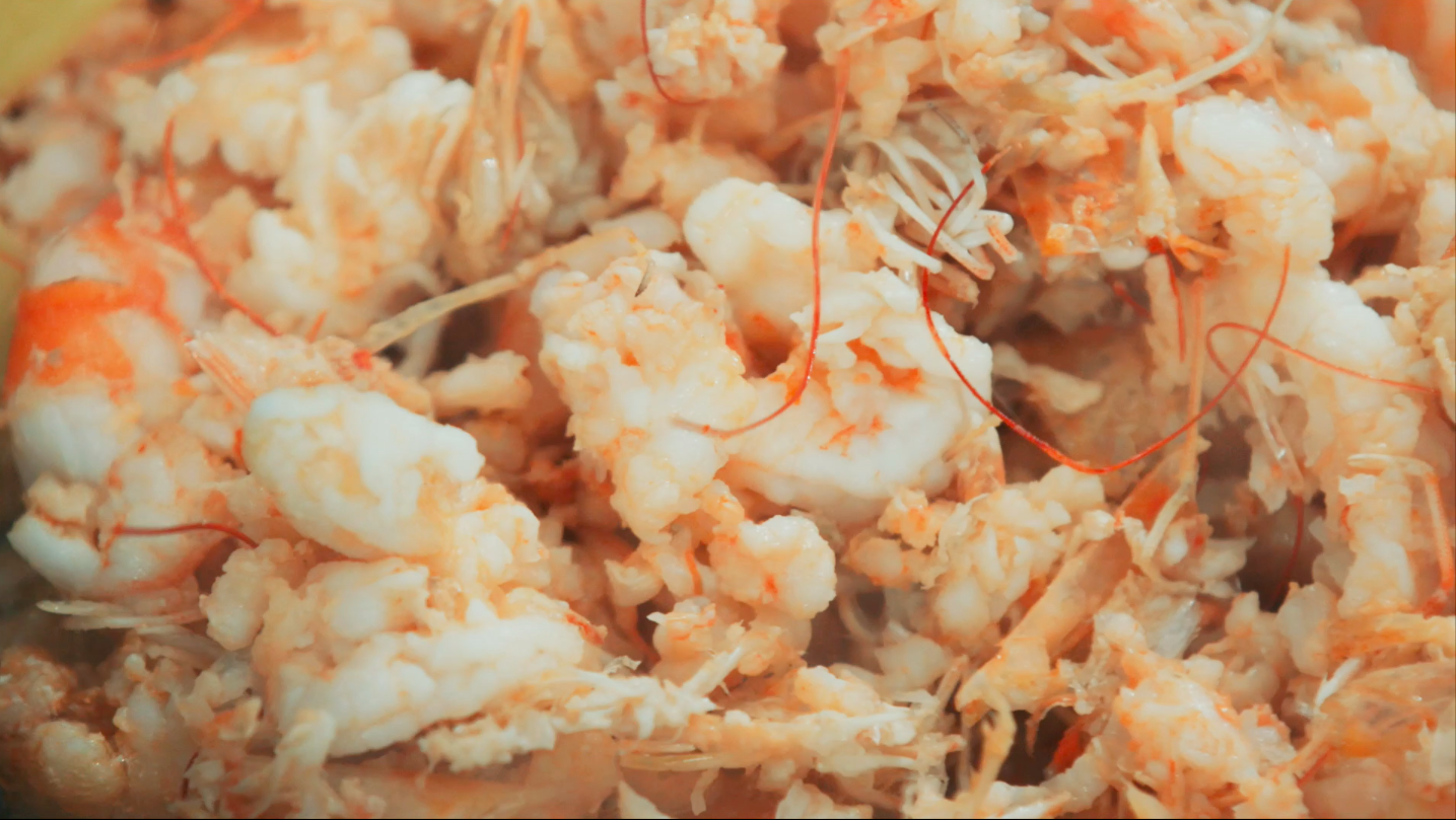 大蝦燒白菜∣美食台的做法 步骤3