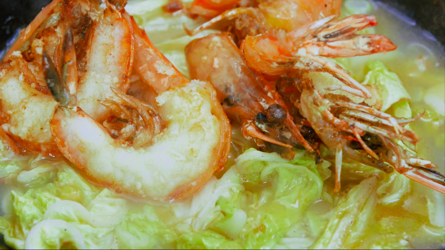 大蝦燒白菜∣美食台的做法 步骤5