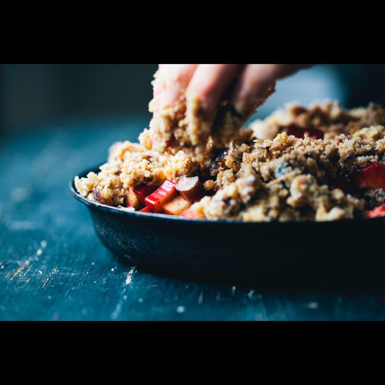 【GKS】大黃草莓蘋果藜麥谷物酥 Rhubarb, Strawberry, Apple & Quinoa Crumble的做法 步骤2