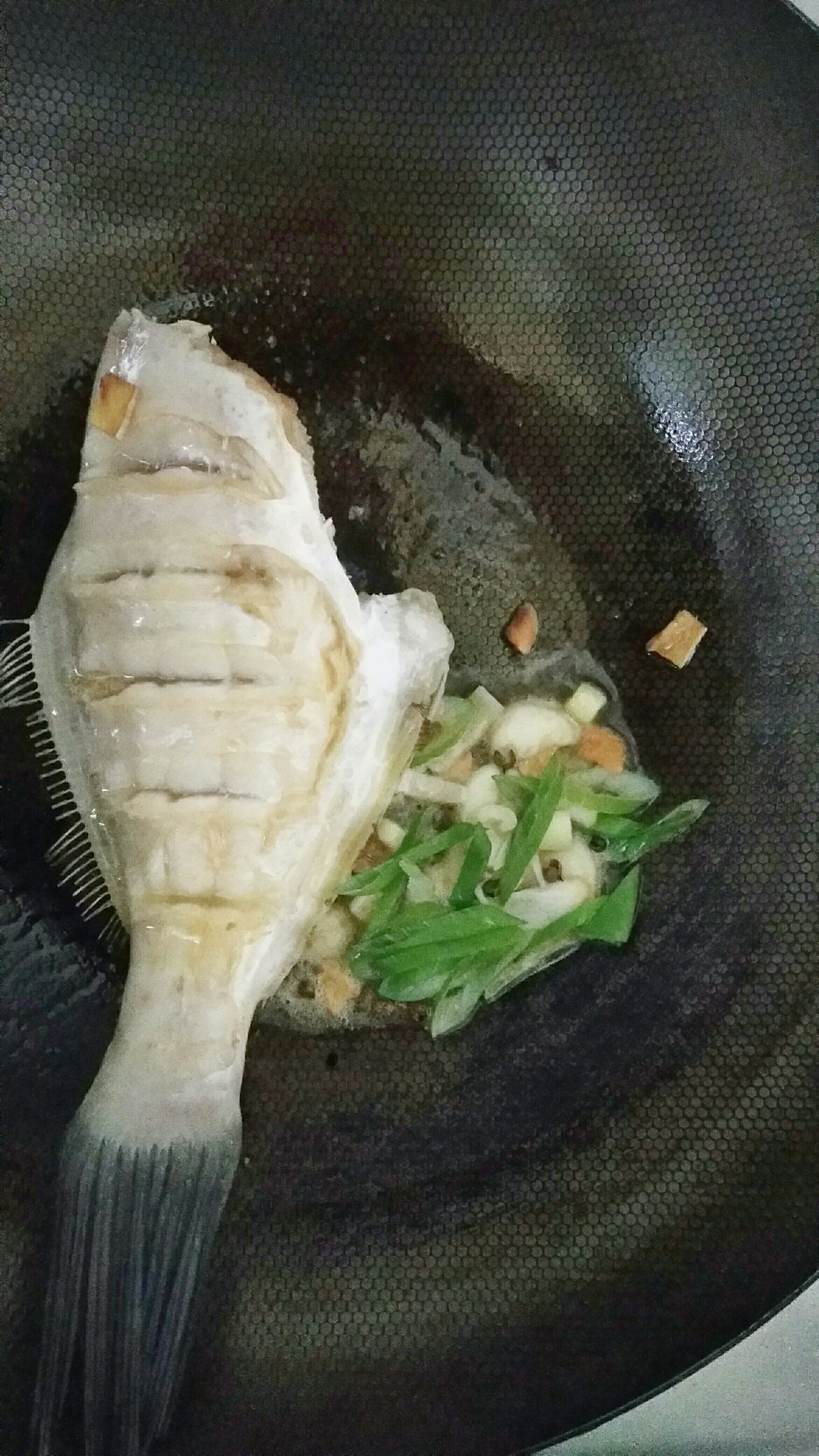 香煎大耗兒魚的做法 步骤5