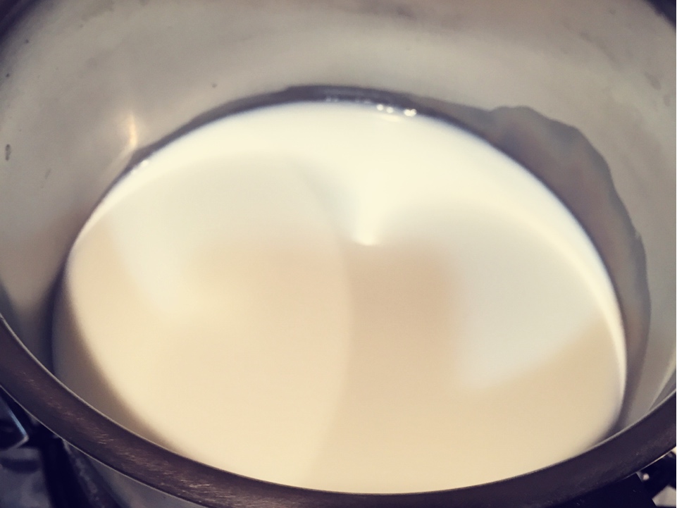 牛奶雞蛋醪糟的做法 步骤1