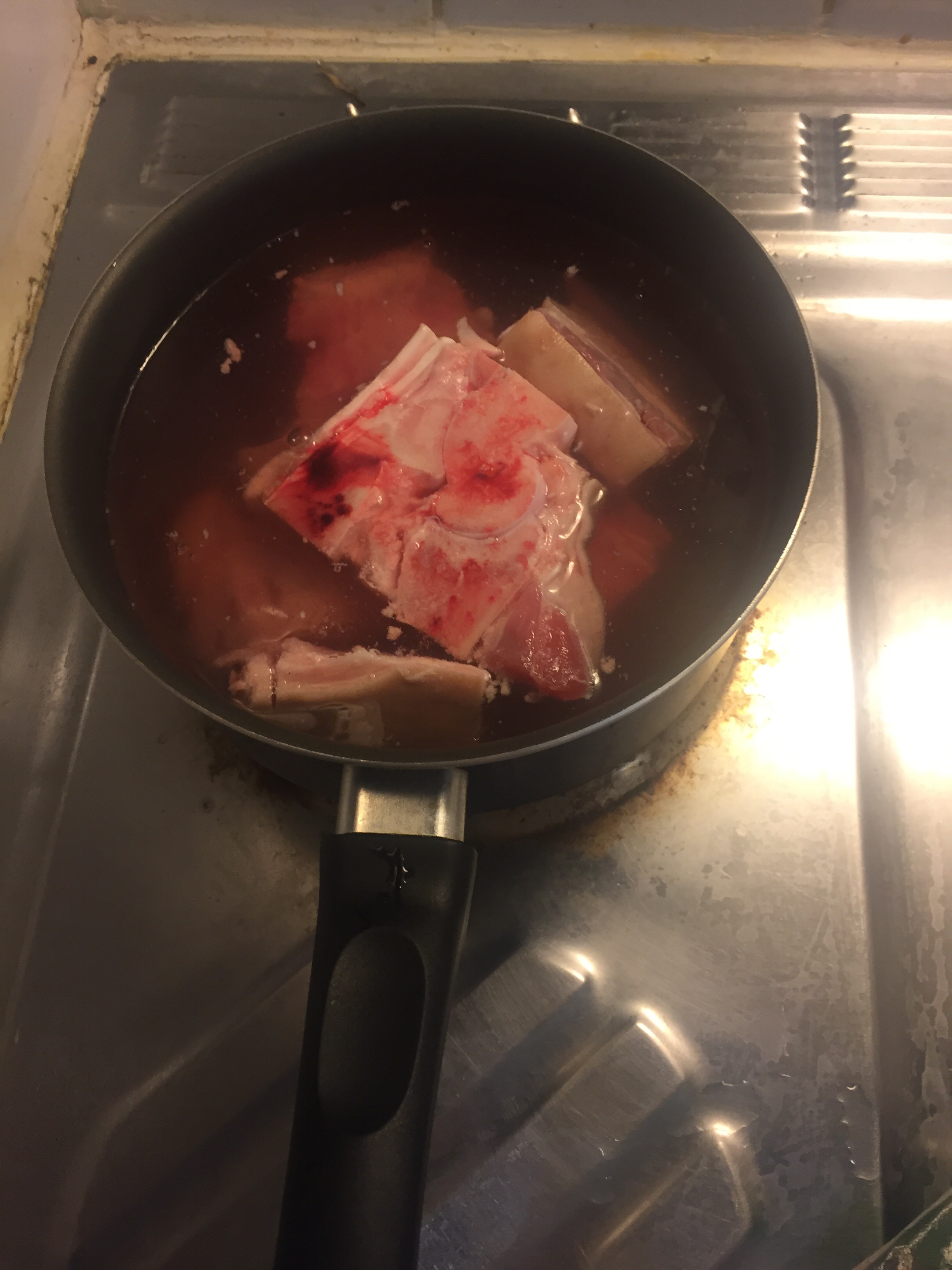 紅燒豬蹄的做法 步骤1
