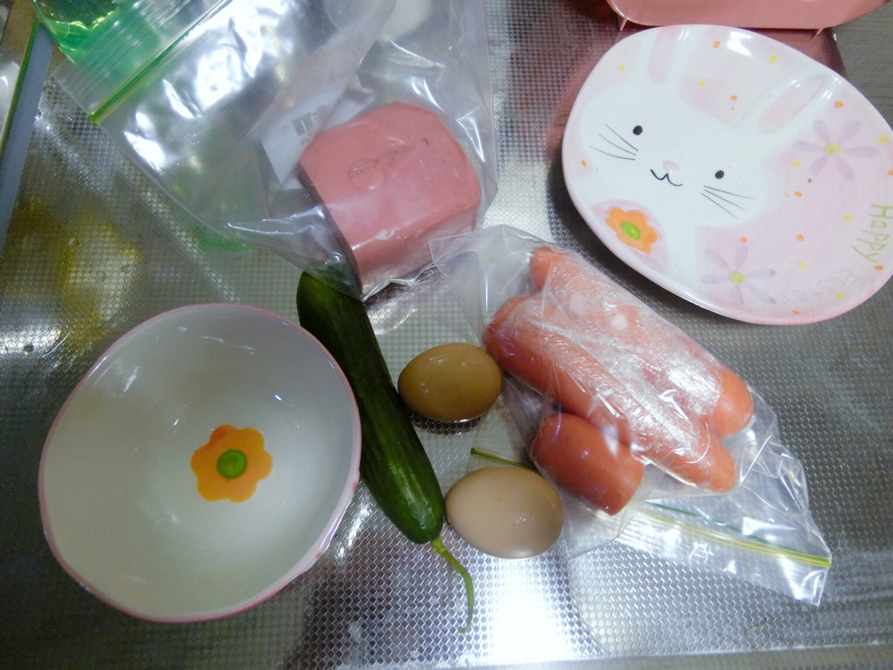 小兔兔胡蘿卜紫菜包飯的做法 步骤1