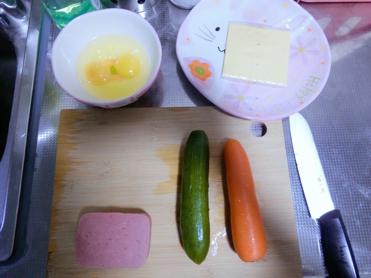 小兔兔胡蘿卜紫菜包飯的做法 步骤2
