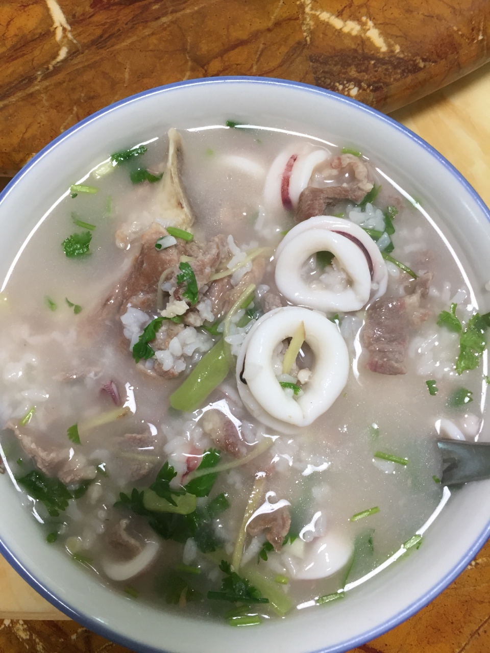 潮州新魷魚砂鍋粥的做法 步骤1
