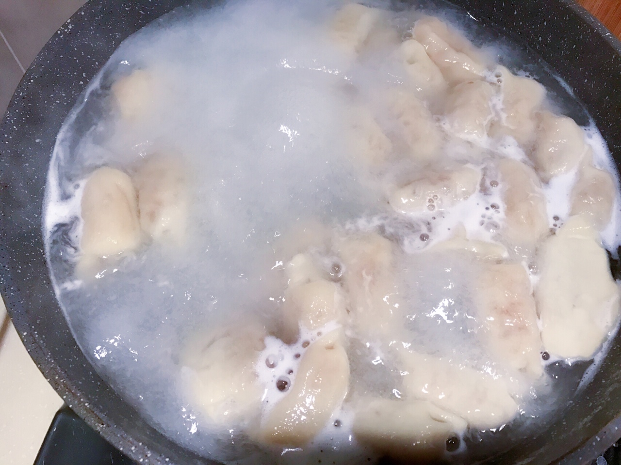 手工蘿卜肉水餃的做法 步骤4