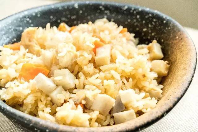 什錦燜飯&雞肉蘑菇燜飯的做法 步骤10