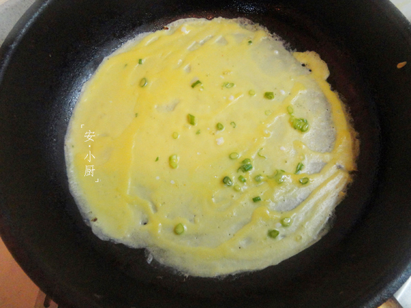 蔥花蛋餅（快手營養早餐）的做法 步骤6