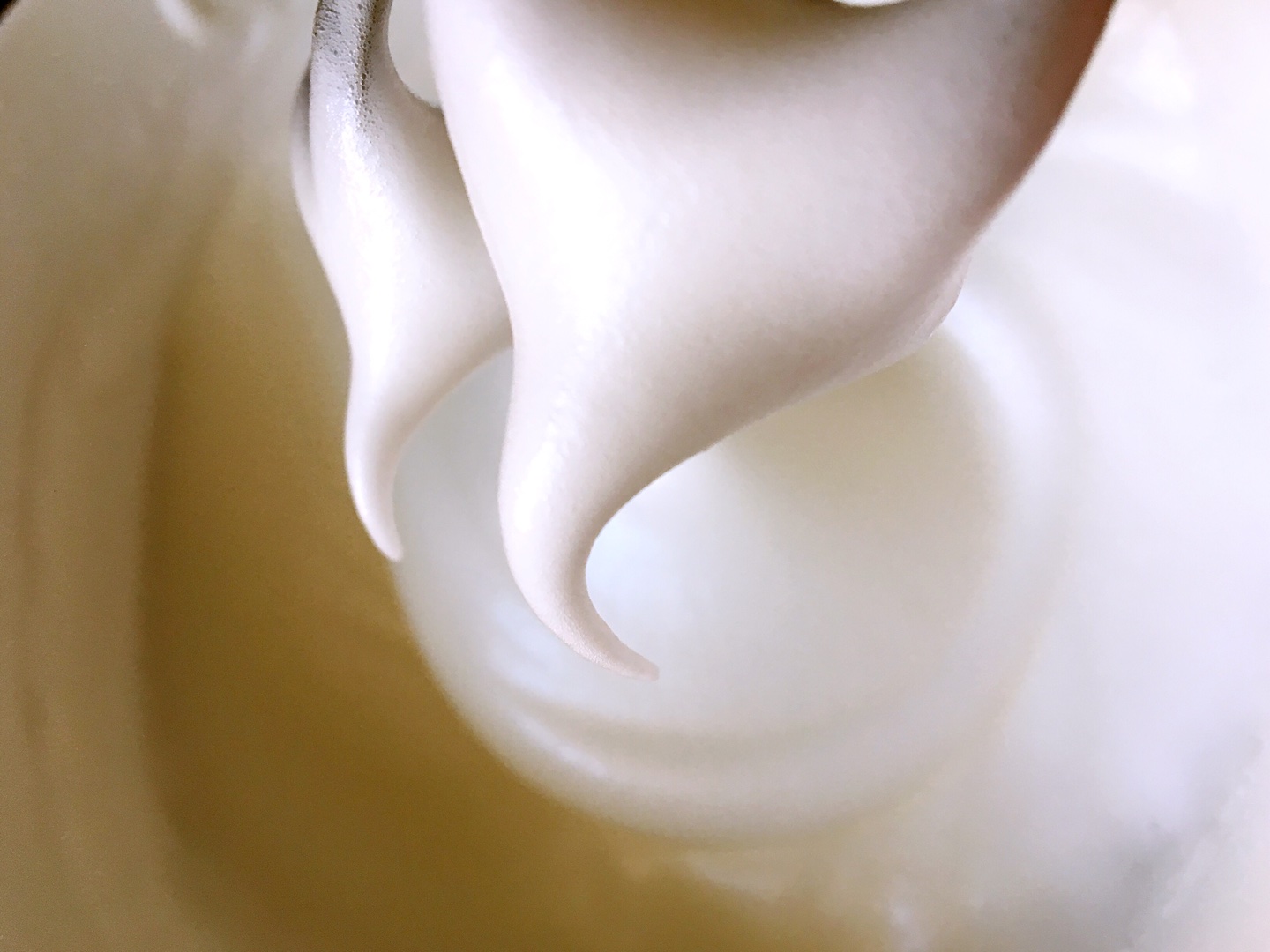 巧克力奶凍雙色奶油卷卷的做法 步骤6