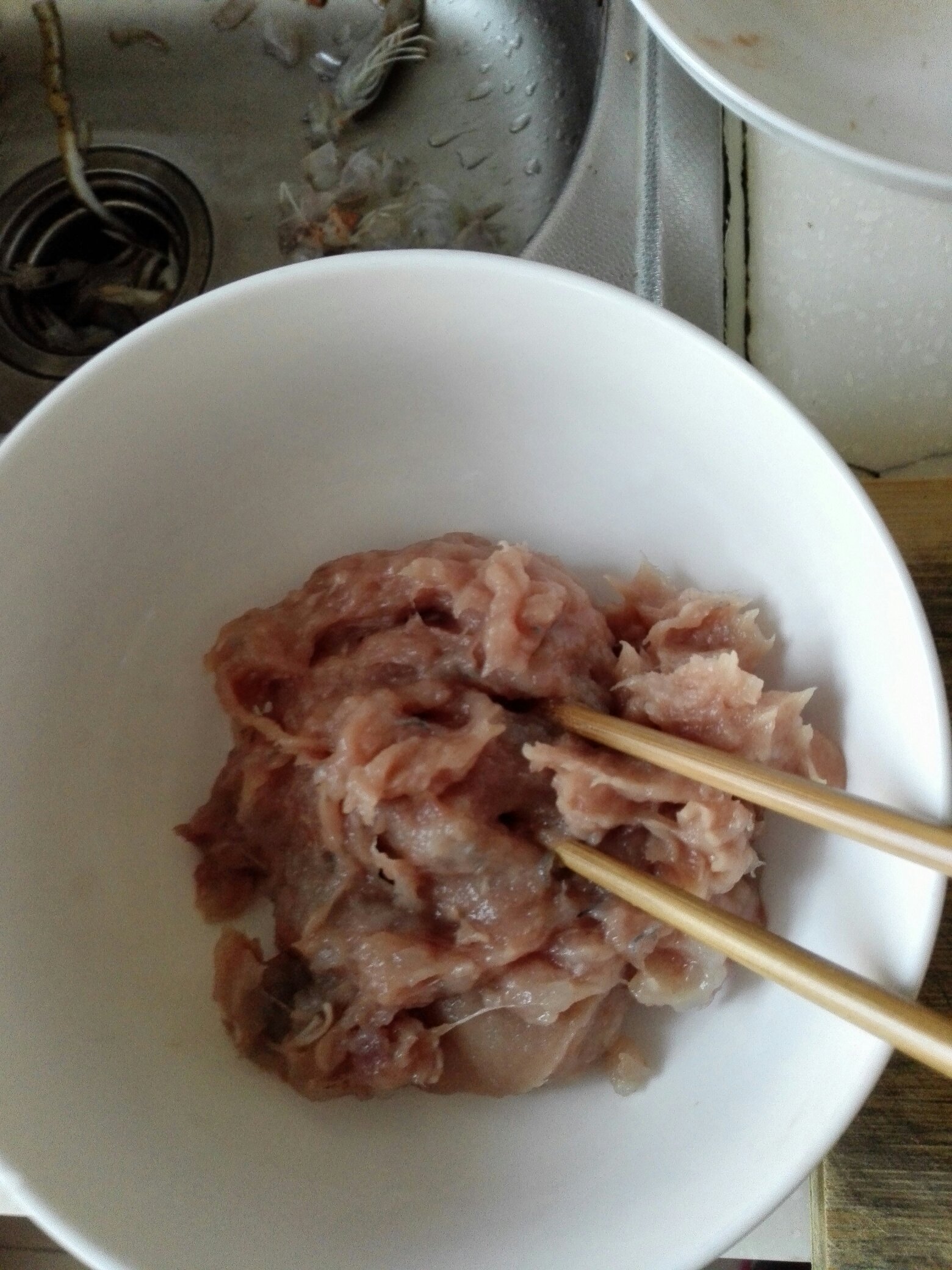 超級好吃的豬肉鮮蝦餛飩的做法 步骤2