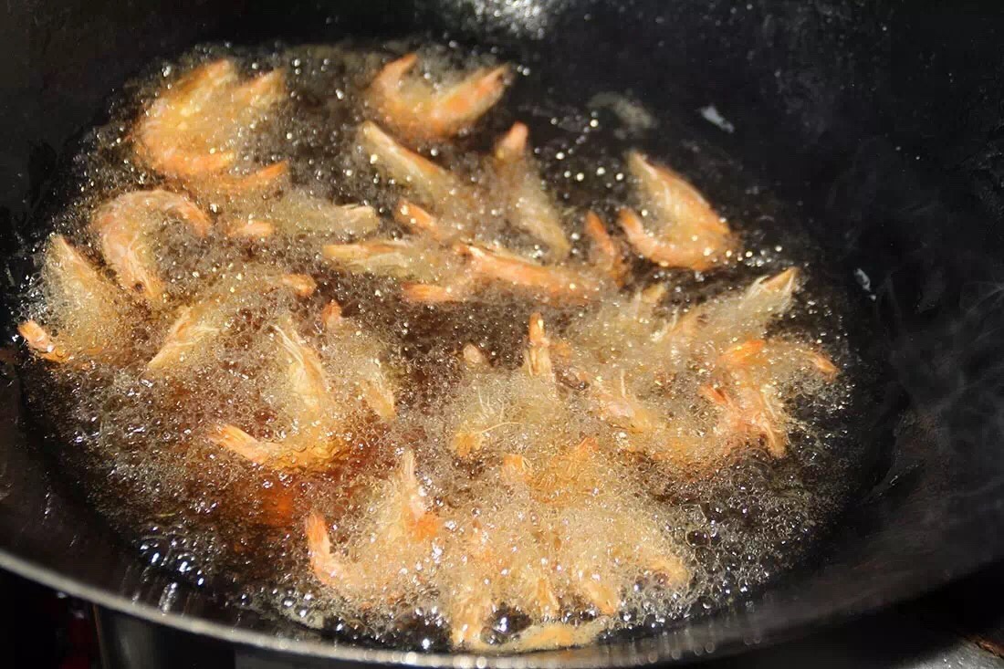 干鍋魷魚蝦的做法 步骤2