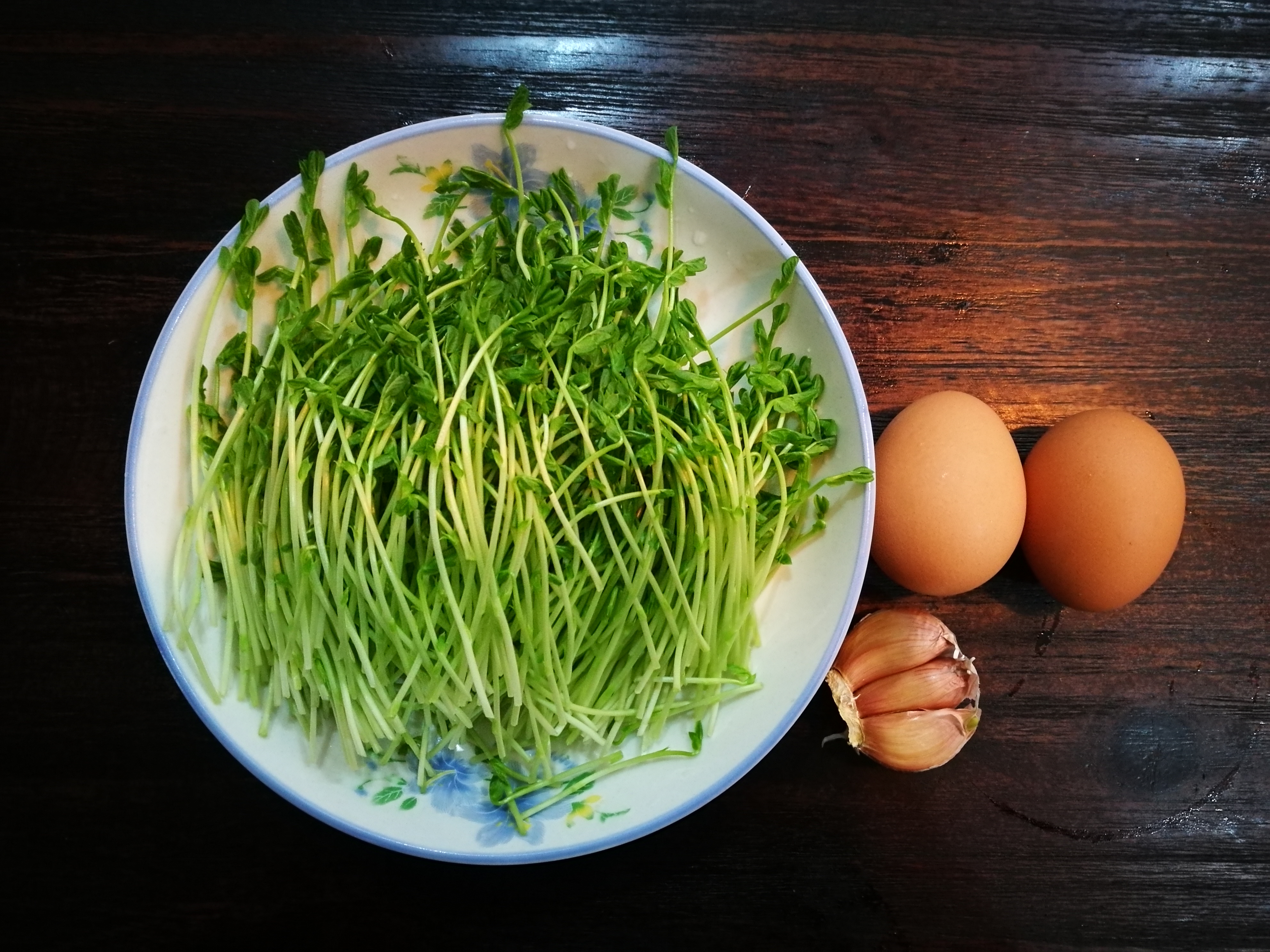 芽苗菜炒雞蛋的做法 步骤2