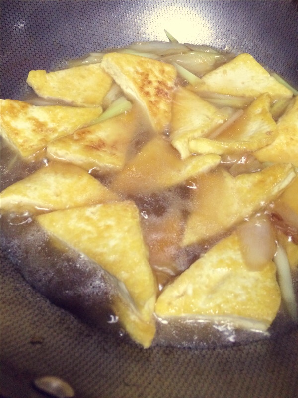 蔥黃燒豆腐的做法 步骤9