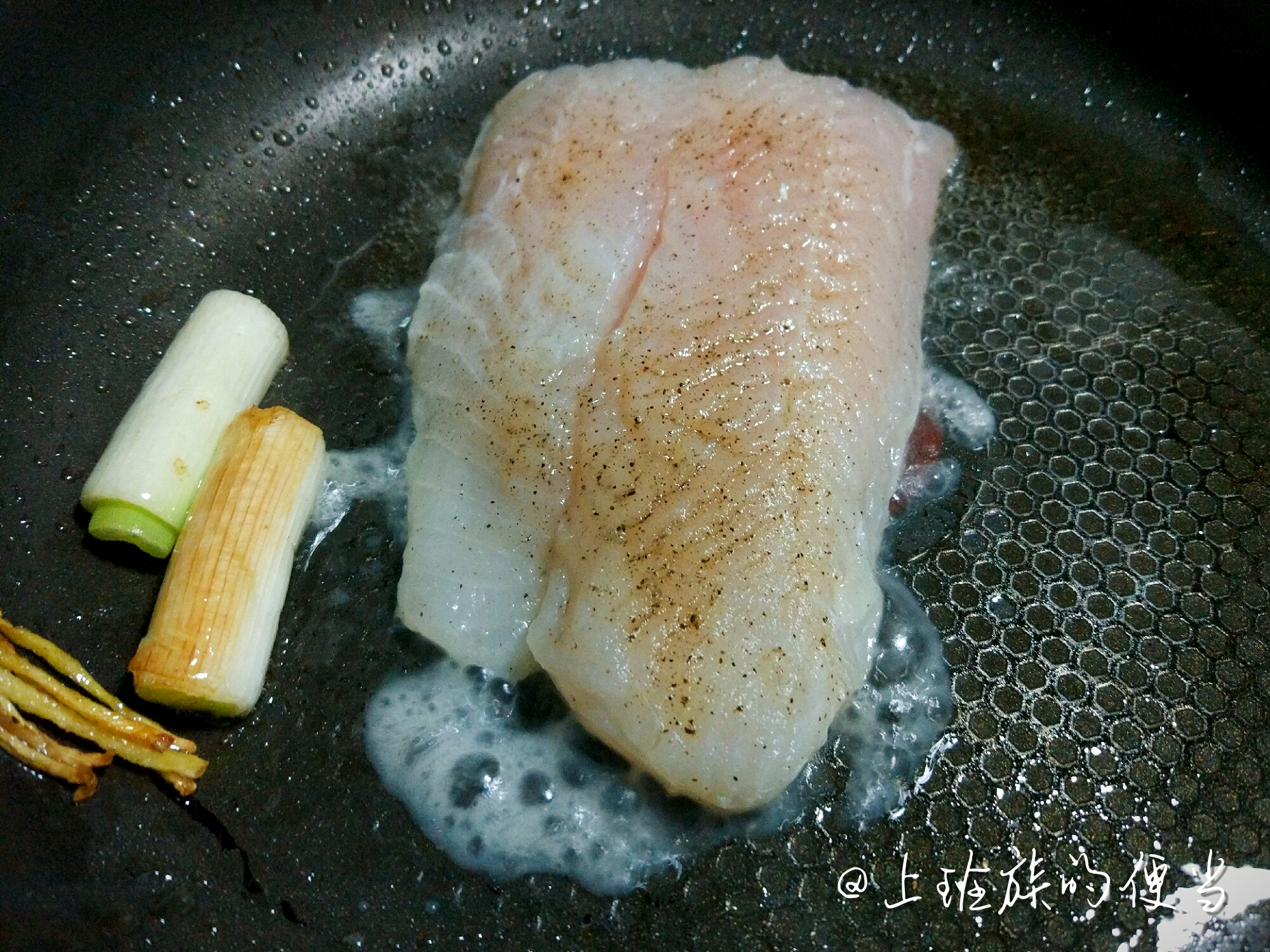 香煎龍利魚便當，最好做的魚肉！的做法 步骤3