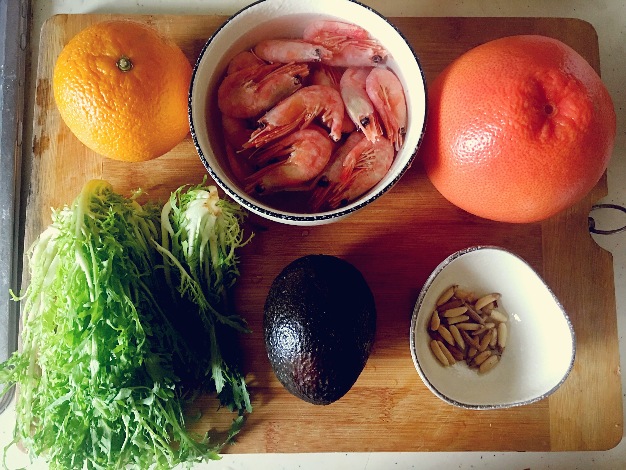 甜橙鮮蝦牛油果沙拉的做法 步骤1