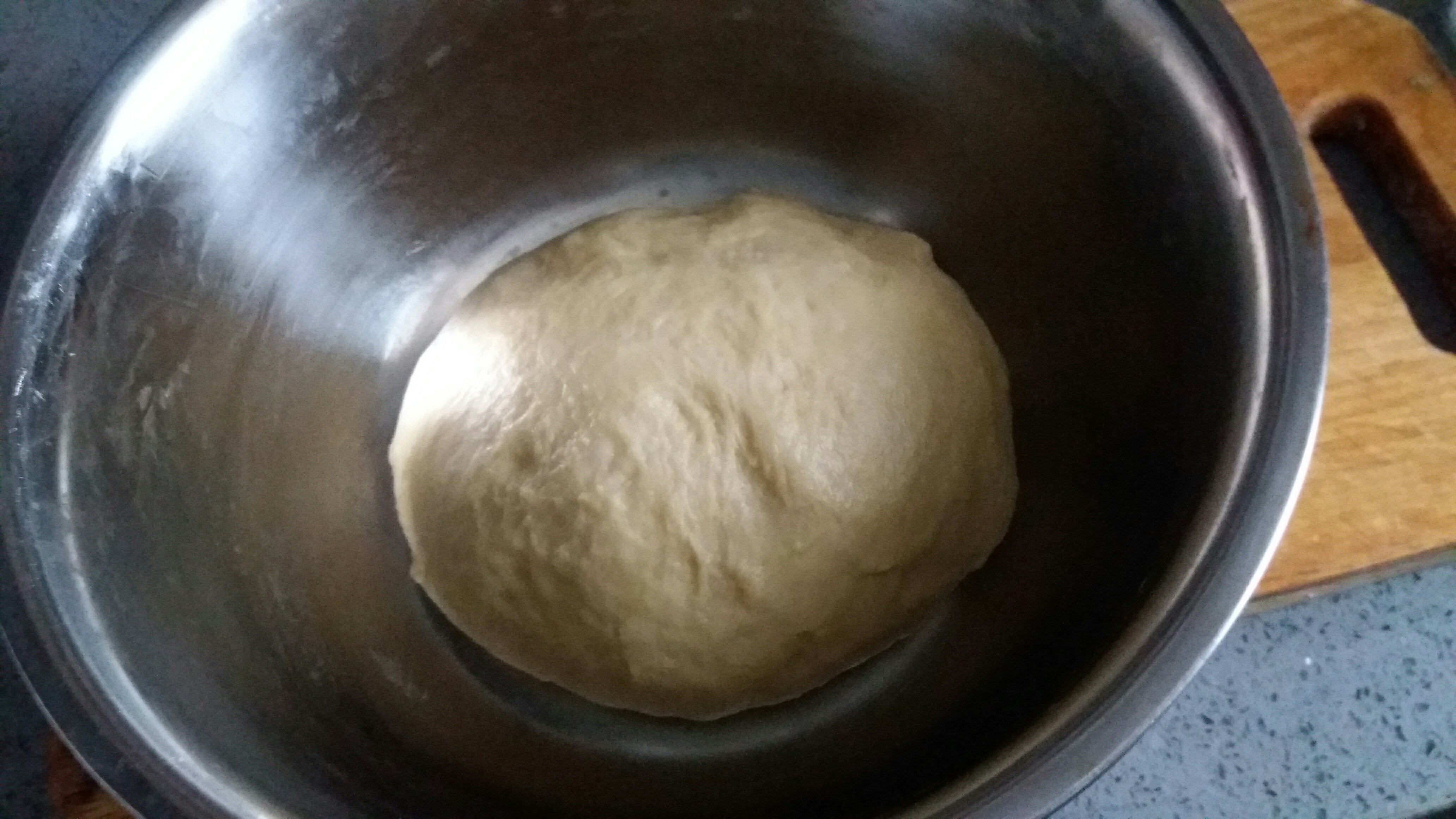淡奶油松軟小面包的做法 步骤4