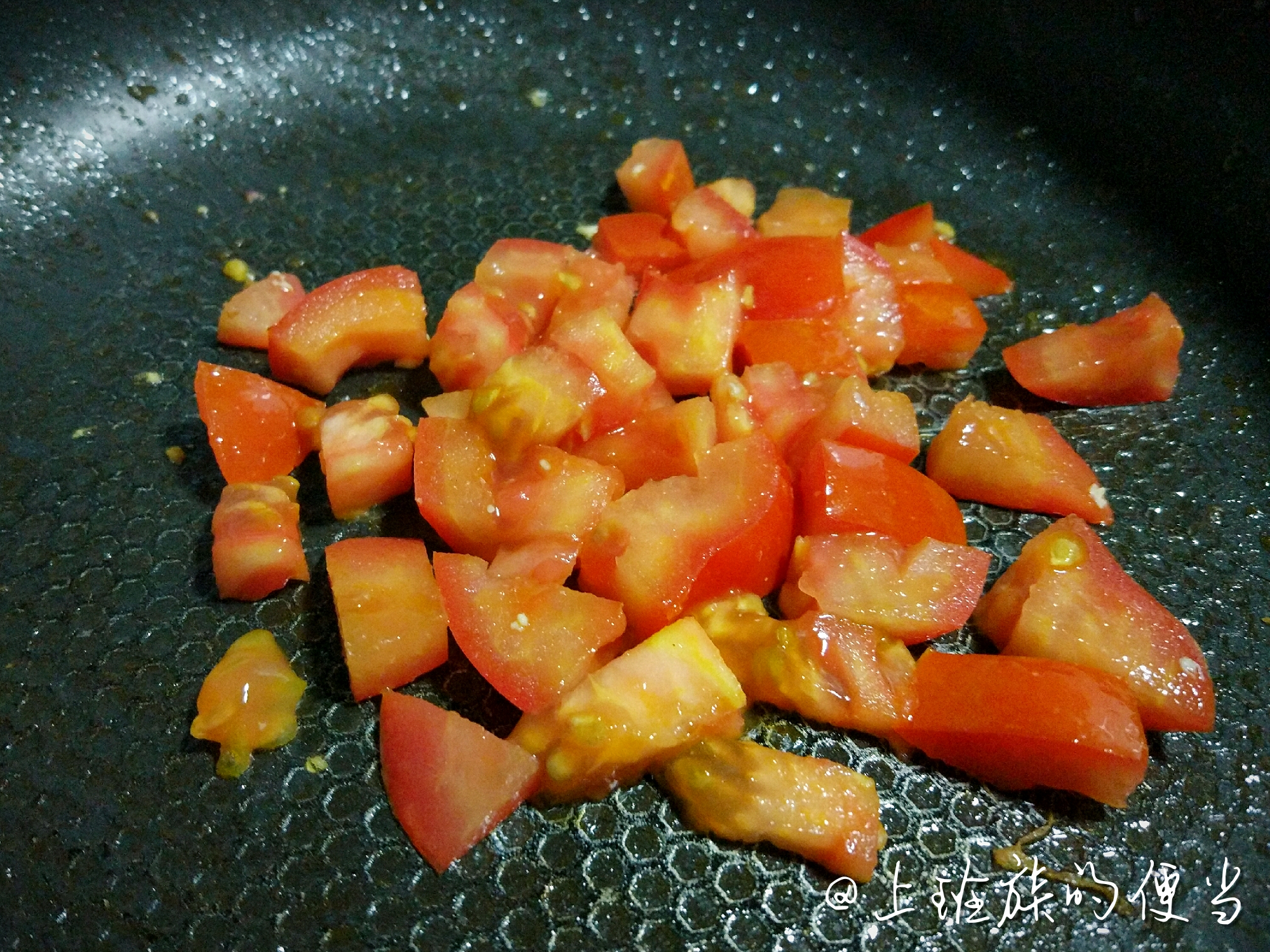 獨家 | 油燜大蝦×西紅柿炒蛋便當的做法 步骤7