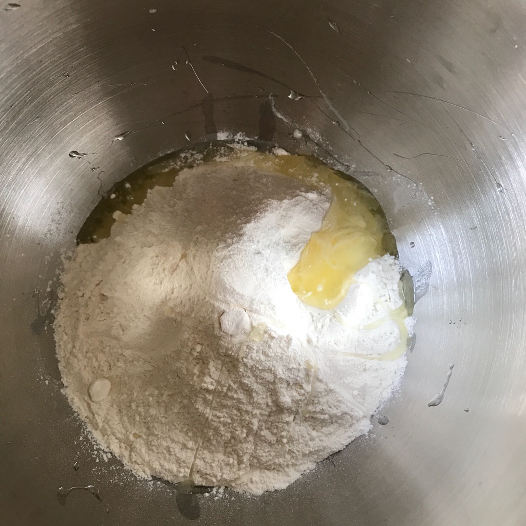 松軟奶香小排包 （中種冷藏發酵）的做法 步骤2