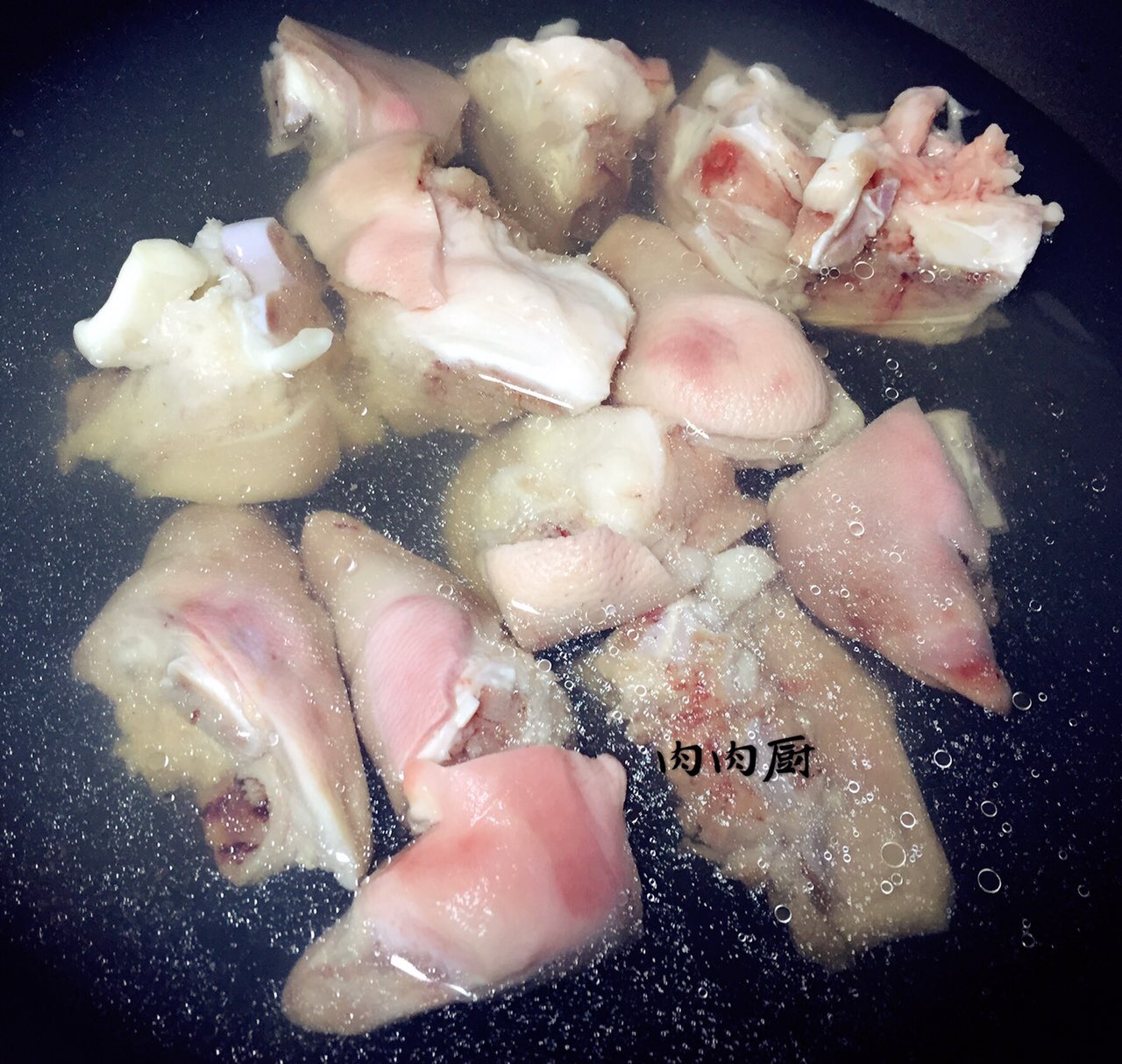 黃豆燜豬蹄#肉肉廚的做法 步骤2