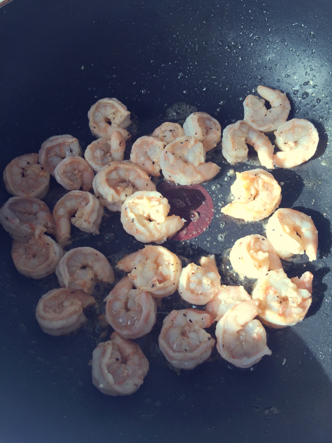 Lily 廚房—鮮蝦雞腿肉蛋卷的做法 步骤2