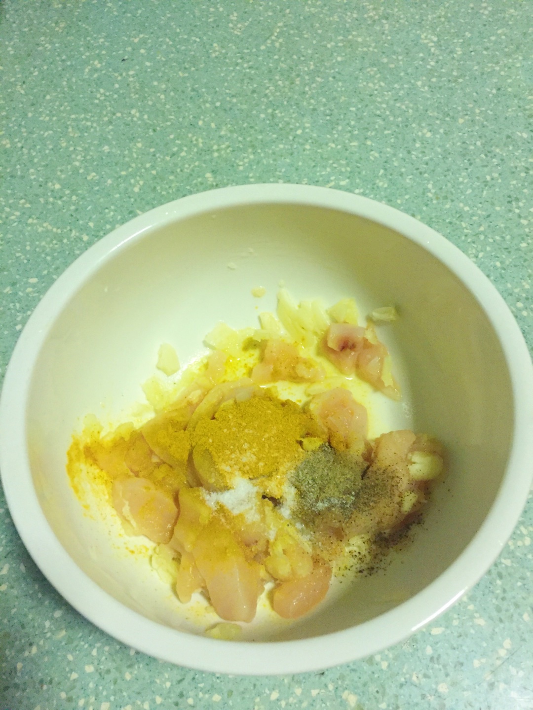 低卡洋蔥雞肉姜黃飯的做法 步骤1