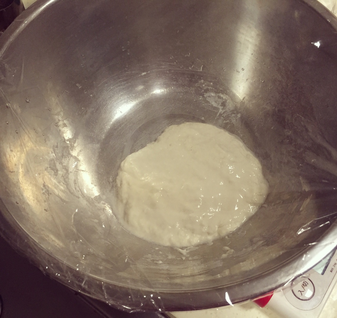 液種牛奶面包的做法 步骤1
