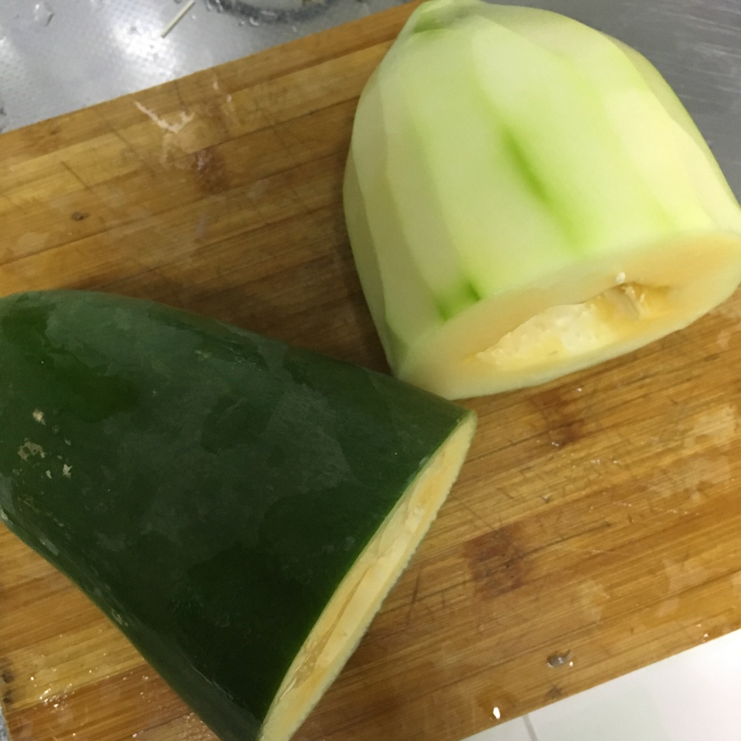 青木瓜蒸臘腸的做法 步骤1