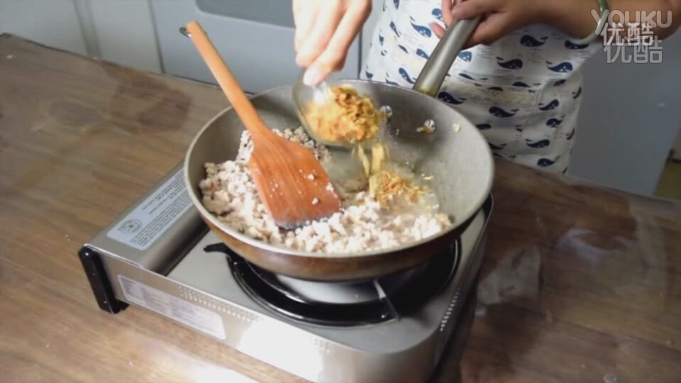 《糯米團子的廚房日記》台式肉燥飯的做法 步骤4