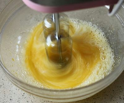 香橙棒棒糖蛋糕的做法 步骤4