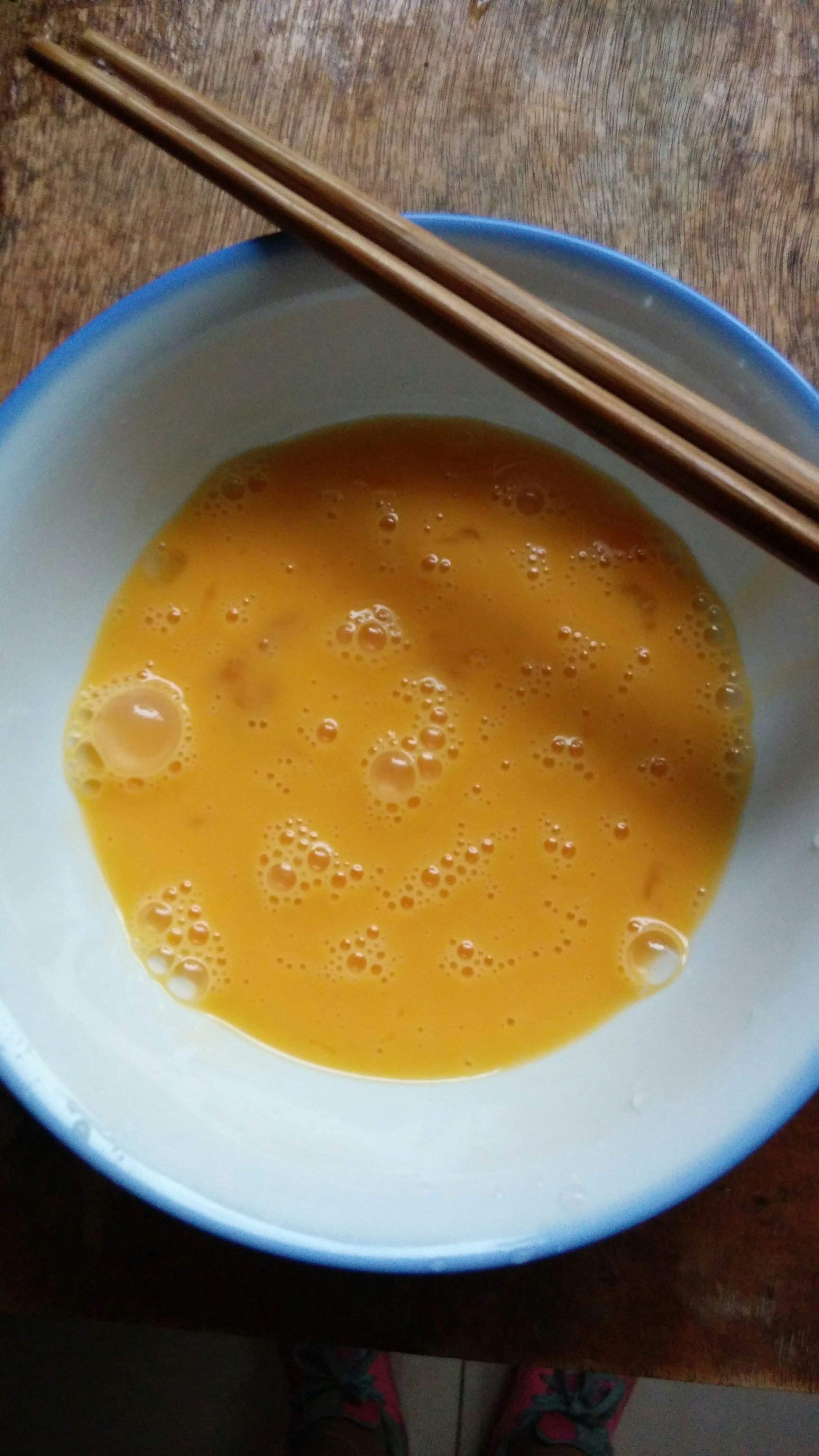 番茄醬‘‘炒’’雞蛋的做法 步骤1