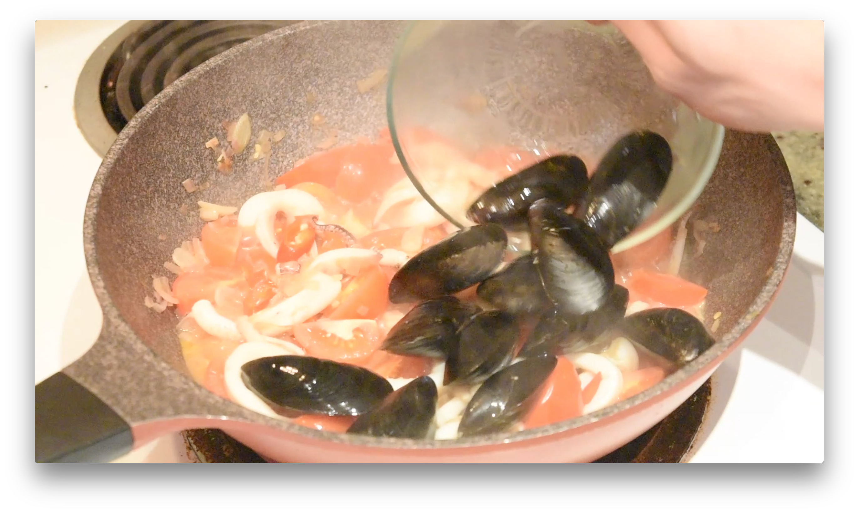 海鮮墨汁意面∣約翰的小廚房的做法 步骤8
