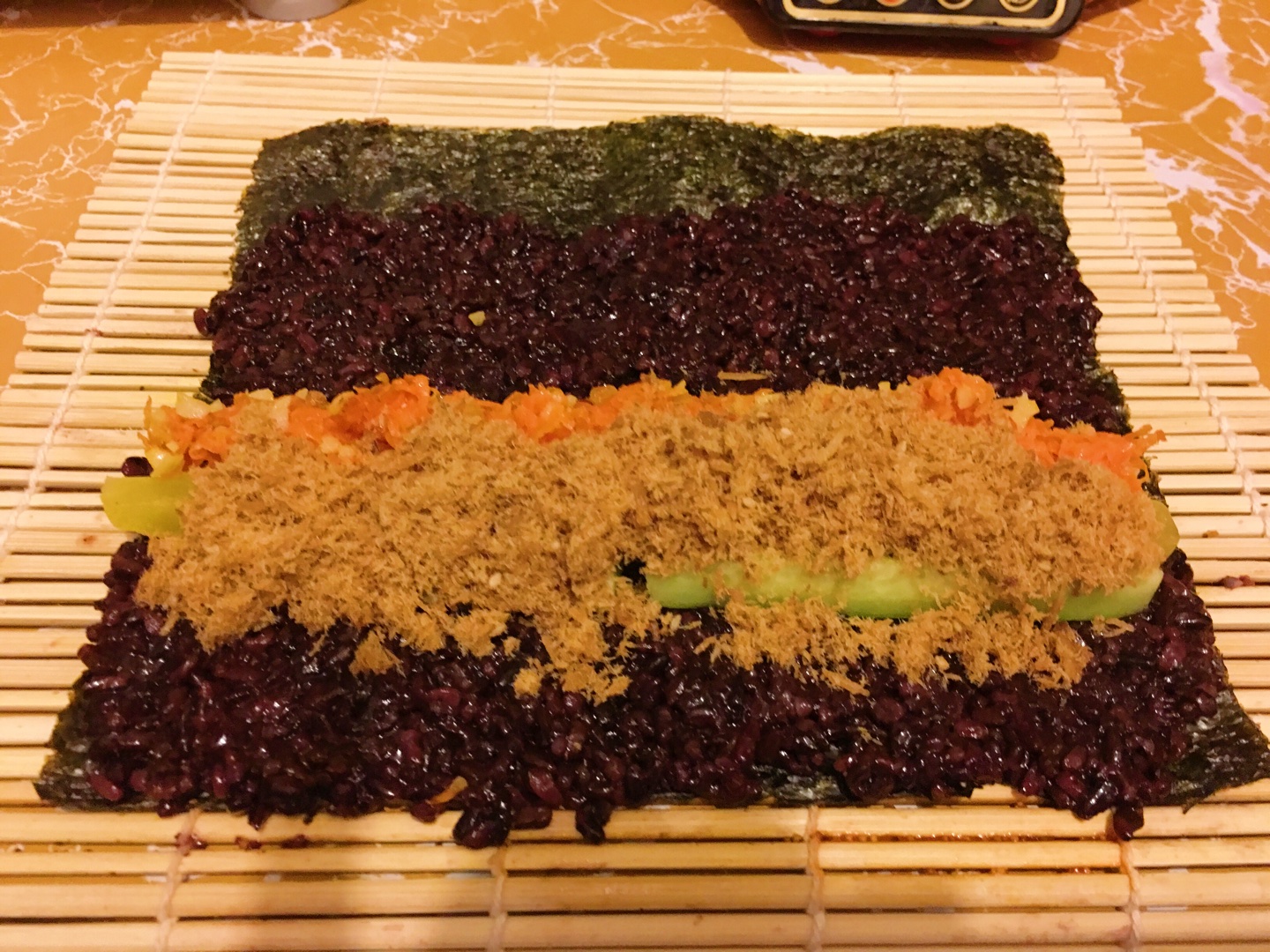 肉松黑米紫菜包飯含超詳細卷壽司步驟的做法 步骤8