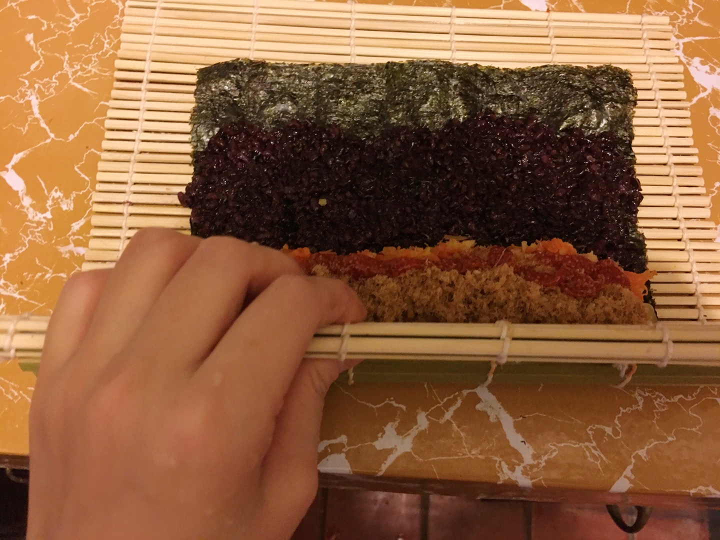 肉松黑米紫菜包飯含超詳細卷壽司步驟的做法 步骤9