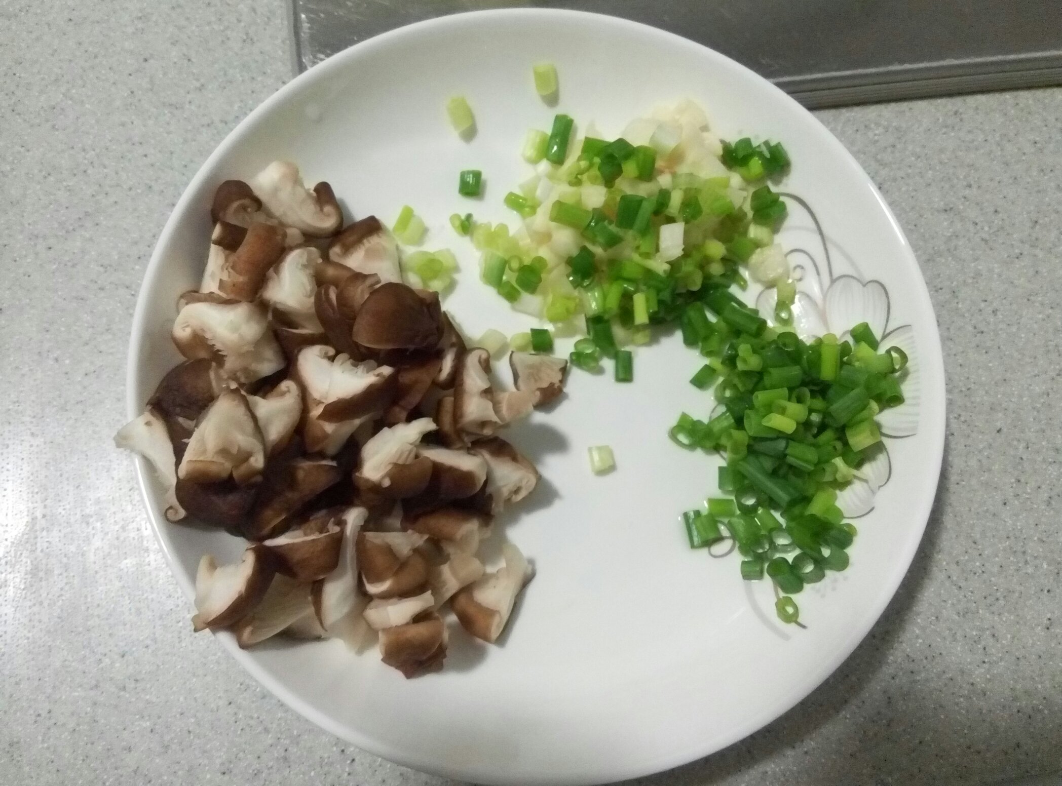 臘味冬菇紅蘿卜飯的做法 步骤1