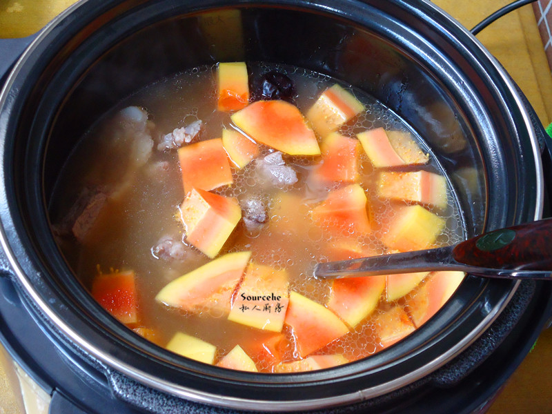 秋季養顏木瓜骨頭湯的做法 步骤6