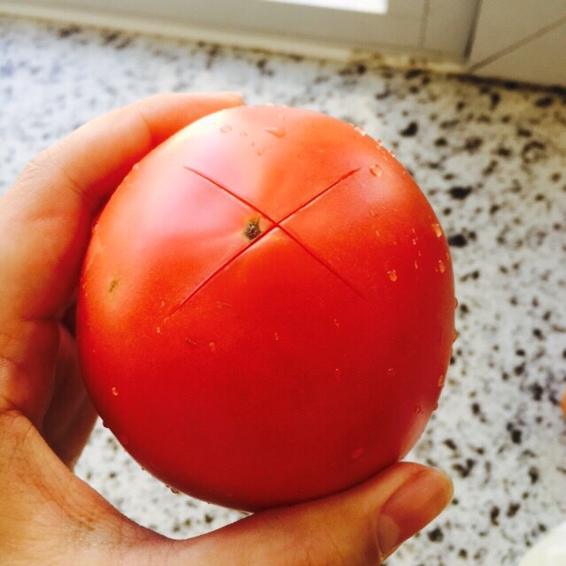 8+輔食︰骨湯西紅柿雞蛋面的做法 步骤2