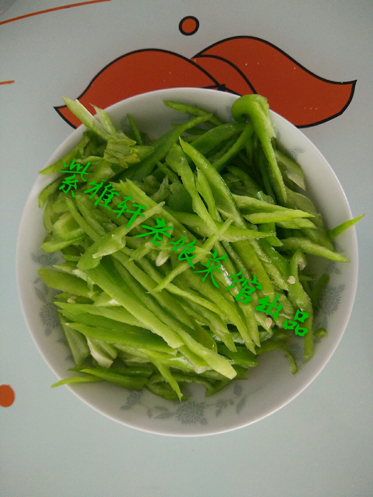 紫雅軒老娘菜之芹菜炒香干的做法 步骤2