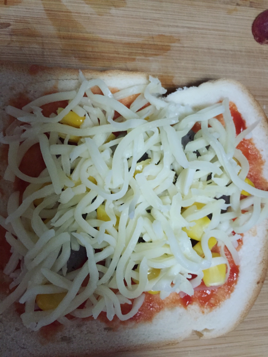 臘腸吐司披薩的做法 步骤4