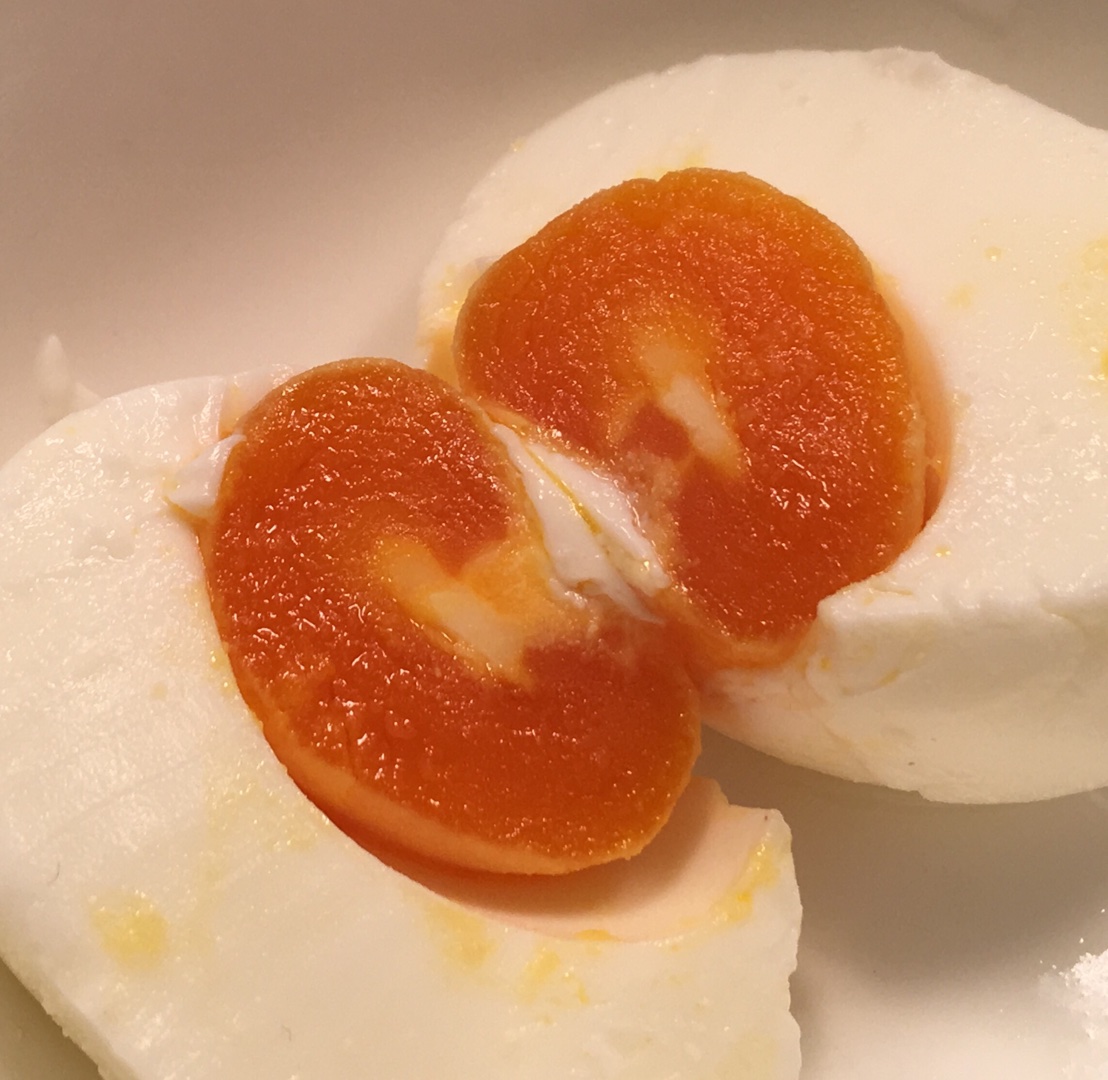 自制流油咸雞蛋 超級簡單的做法 步骤8