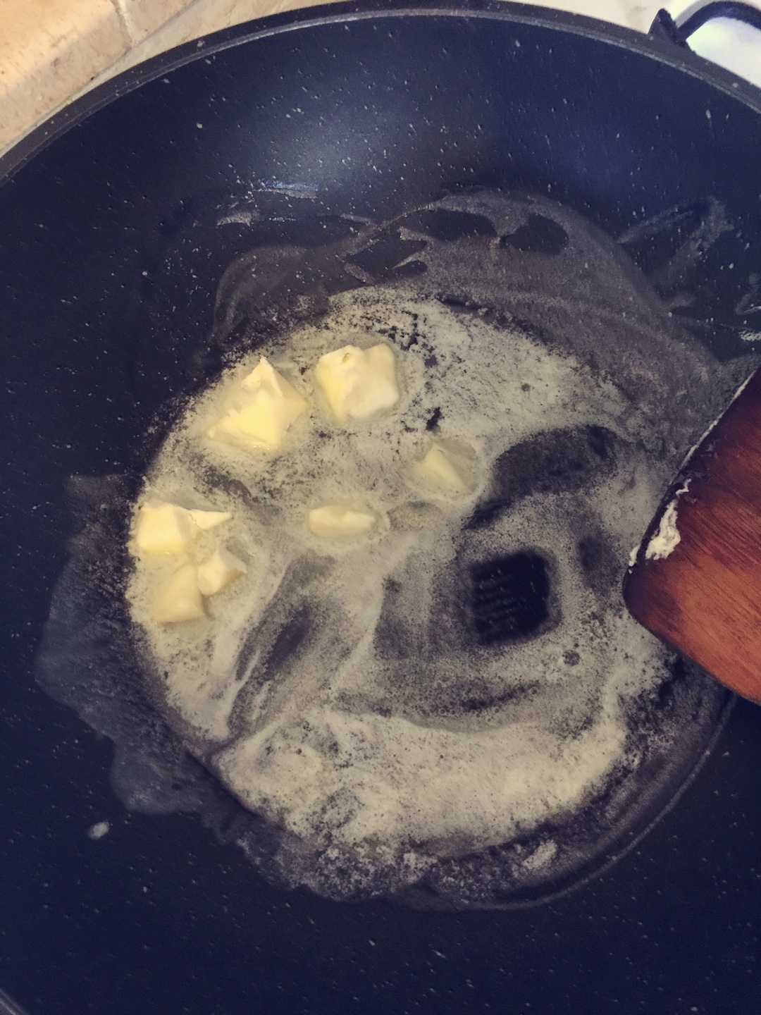 黃油蒜香焗龍蝦尾的做法 步骤5