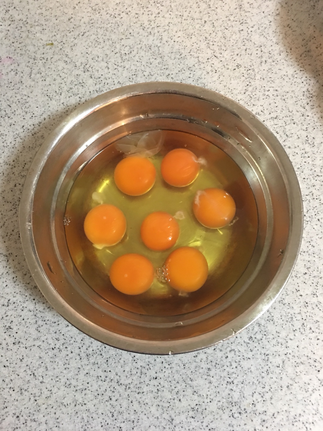 雙椒炒蛋的做法 步骤1