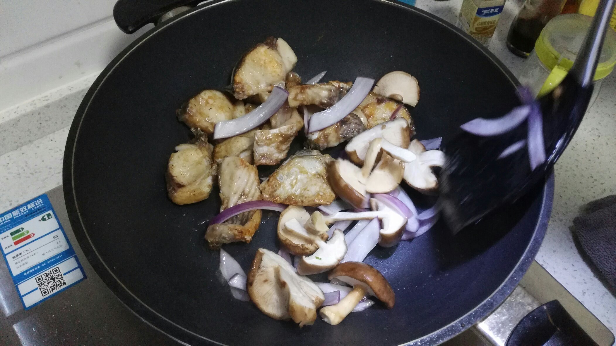 豆泡紅燒魚塊的做法 步骤4