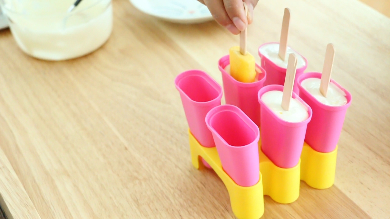 濾乳清酸奶、酸奶花、芒果夾心冰淇淋（附視頻）的做法 步骤13