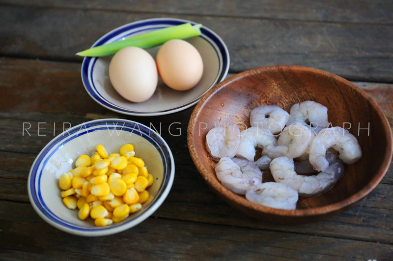 營養升級︰蝦仁玉米蒸蛋的做法 步骤1