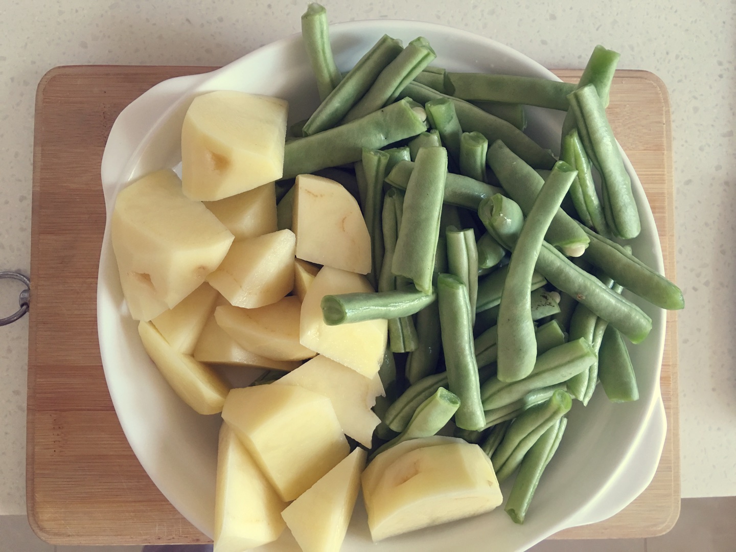 芸豆土豆五花肉炖粉條的做法 步骤2