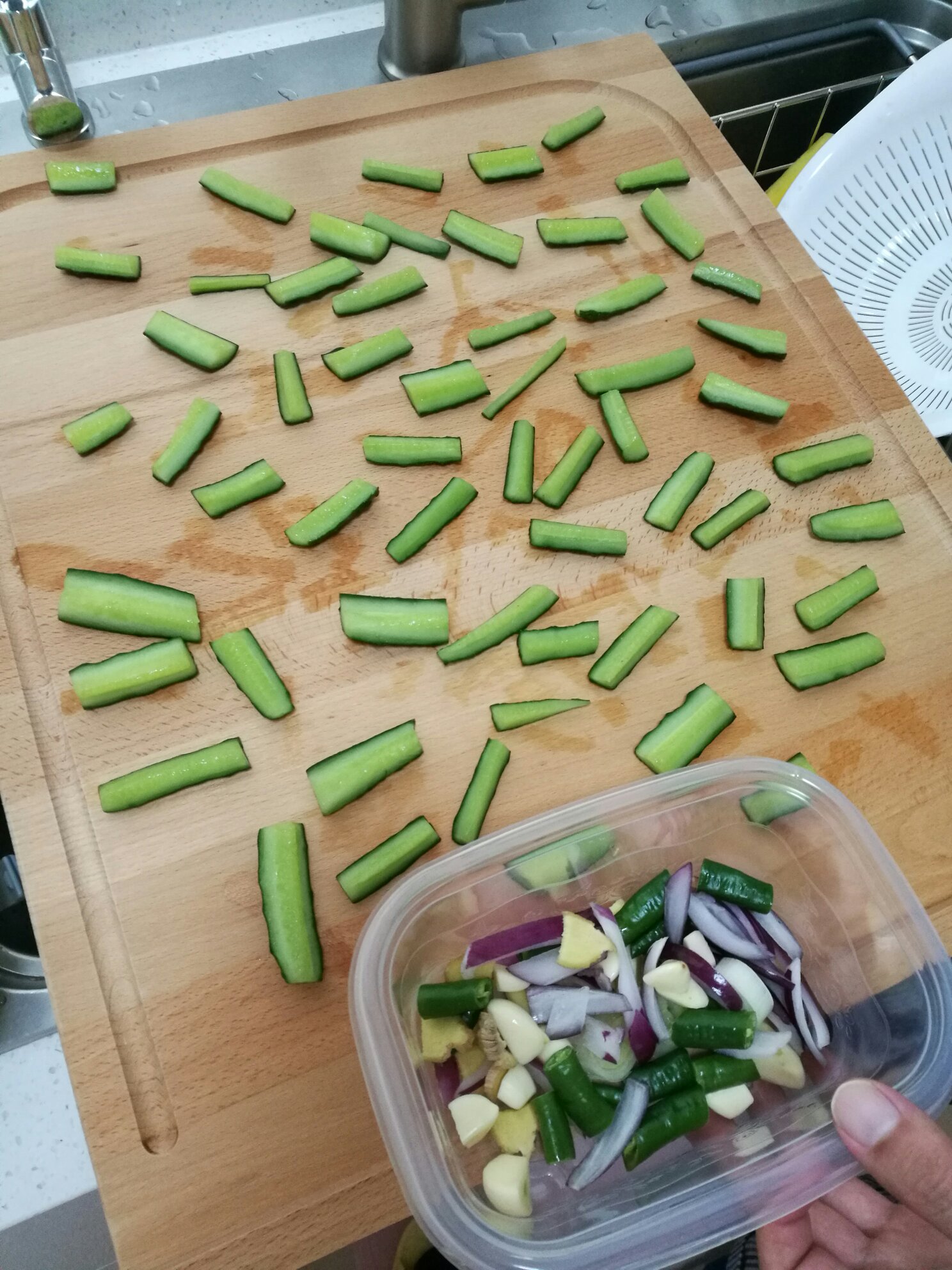 自制醬黃瓜咸菜的做法 步骤2