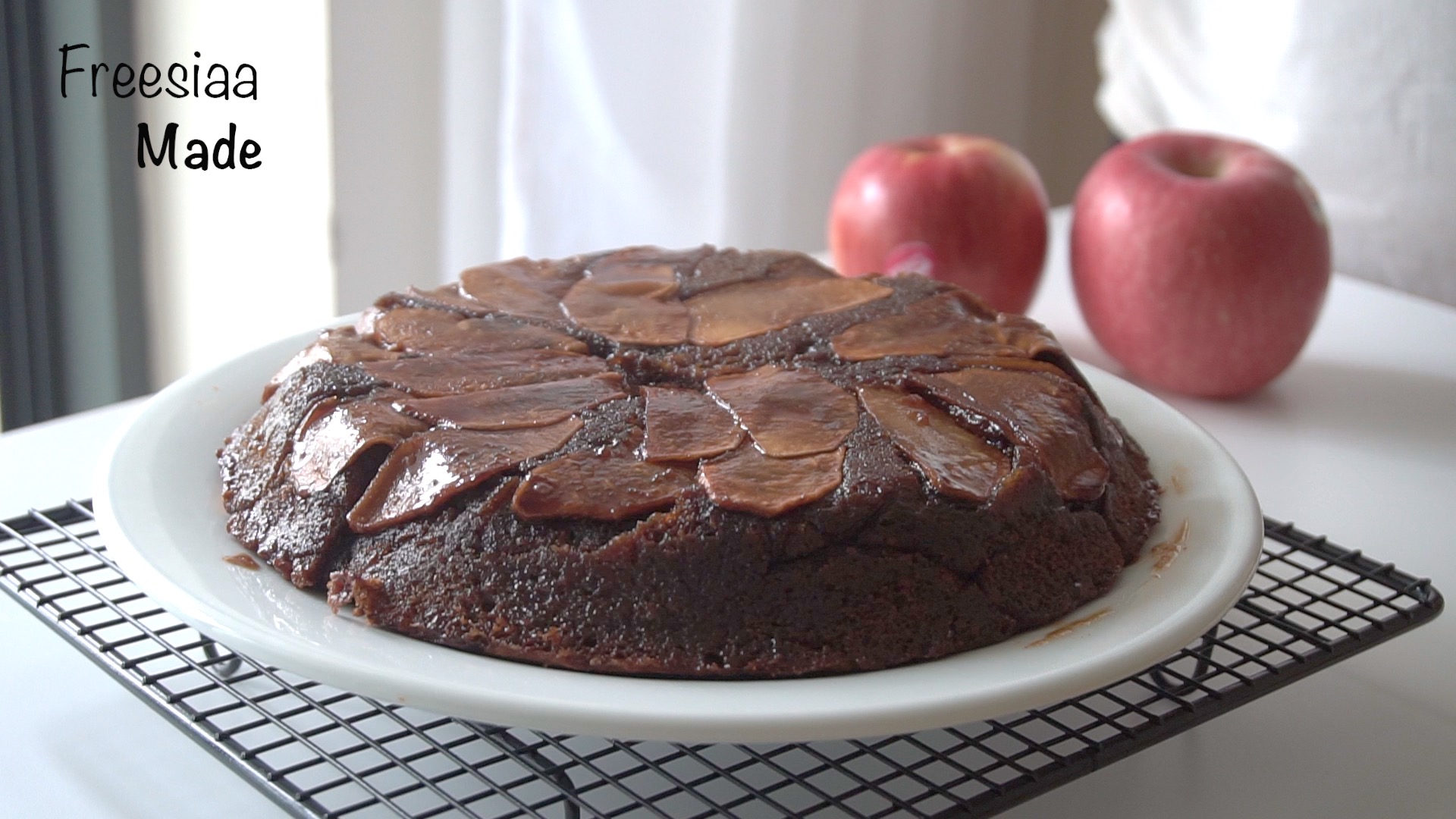（視頻食譜）黑糖蘋果旋轉蛋糕 Apple Upside Down Cake的做法 步骤13